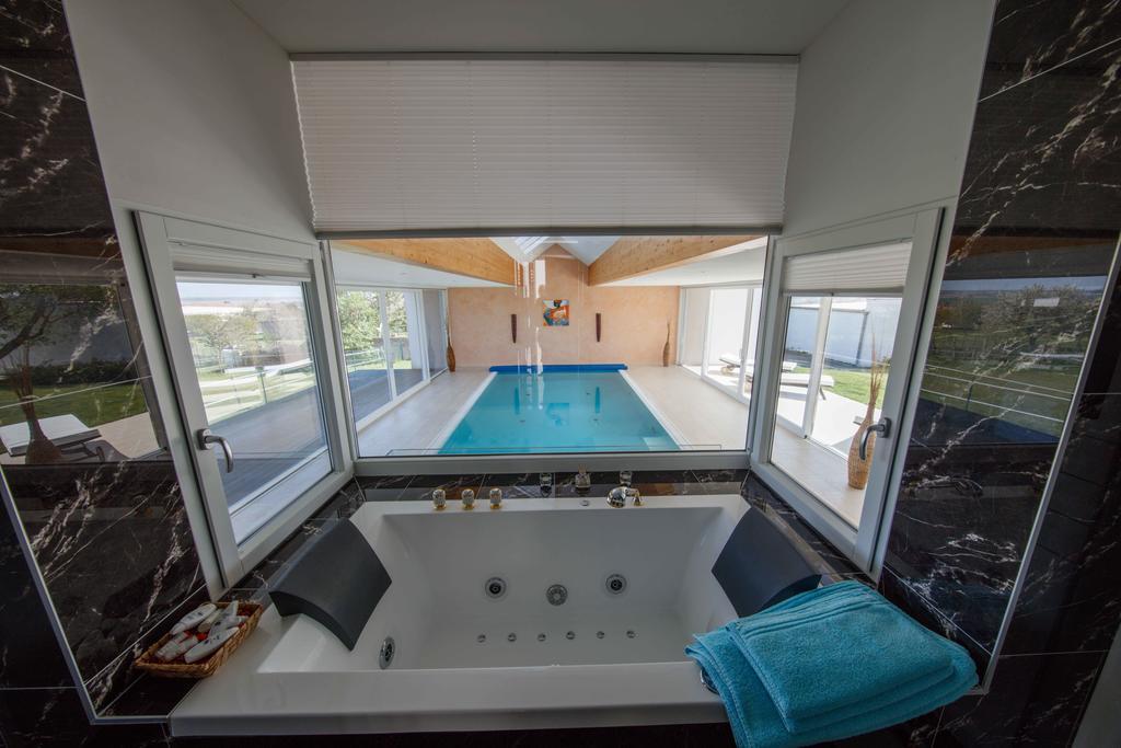 Country Lake Villa Брайтенбрун Екстериор снимка